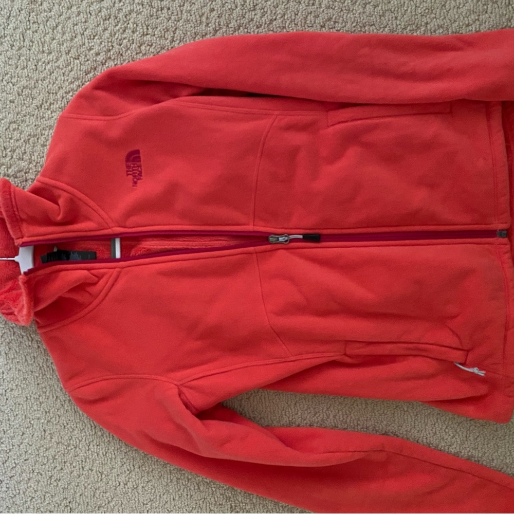 Women’s North Face fleece jacket